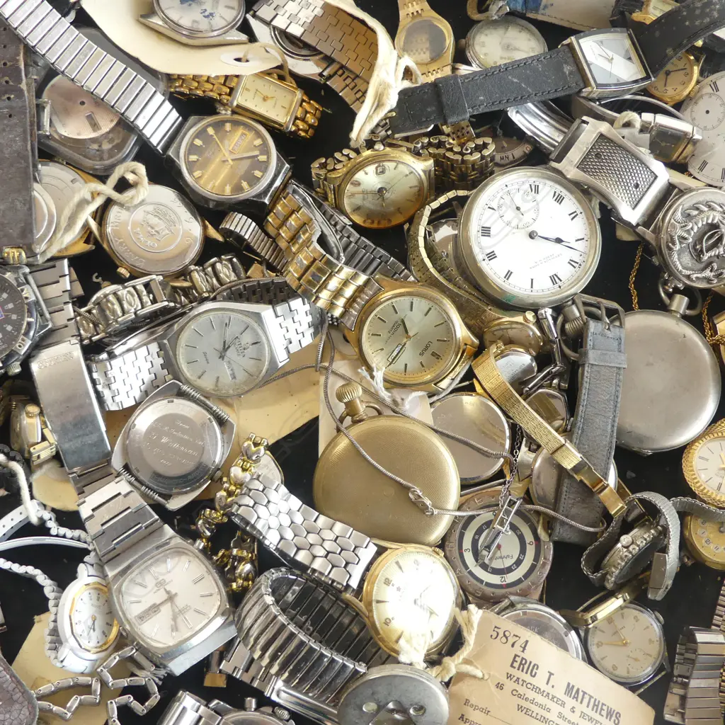 BAG ASST. WATCHES, PARTS ETC Image 1++