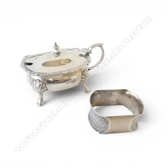 London 1916 SILVER MUSTARD POT & SILVER NAPKIN RING London 1982. 105gms