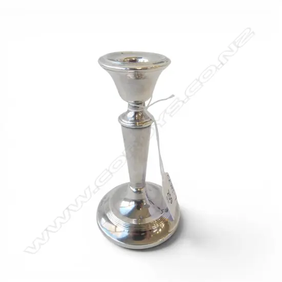 London 1915 SILVER COLUMN CANDLESTICK reeded borders. H.125mm. By Robert Pringle & Sons. 143gms weighted base