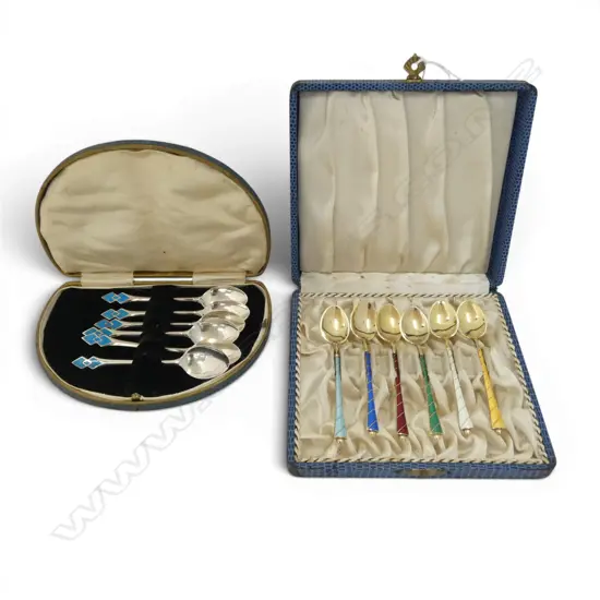 2 SETS OF 6 STG SILVER TEASPOONS, BOTH CASED 83gms 