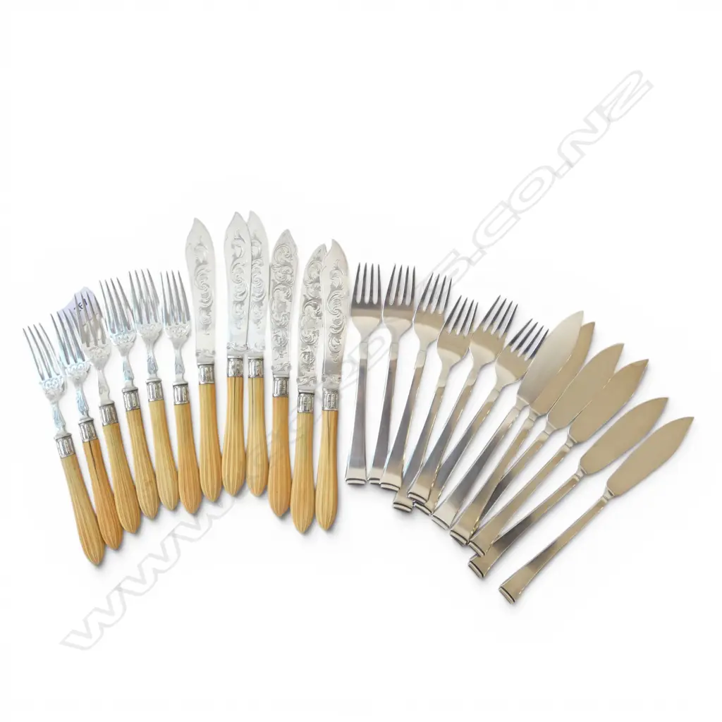 2 12PCE FISH CUTLERY SETS Image 1++