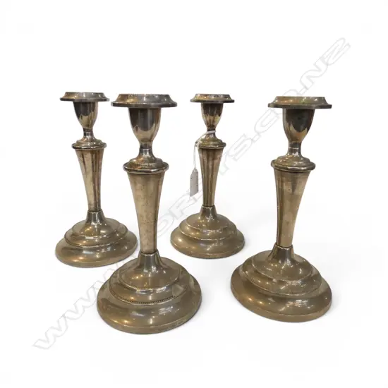 4 SILVER PLATE CANDLESTICKS H.195mm