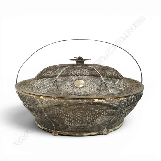 STG SILVER FILIGREE LIDDED BASKET 260x170x125mm 382gms FAULTS