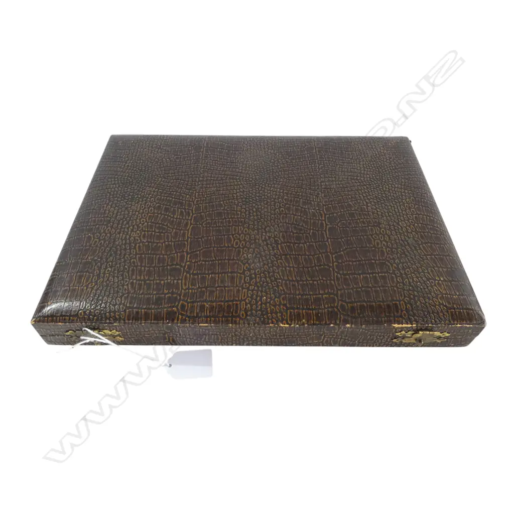 24 PCE EP FISH SET, CASED Image 1++