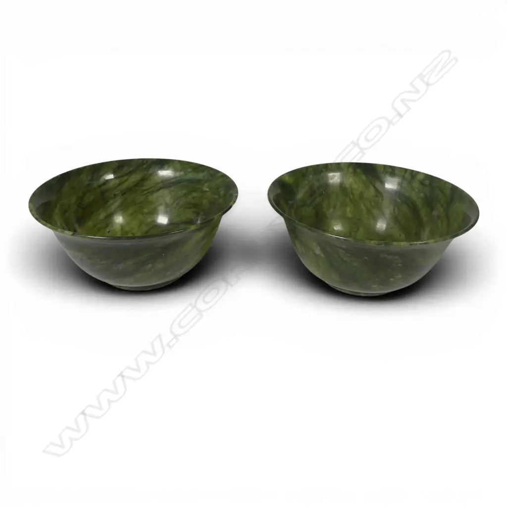 2 SPINACH JADE BOWLS 125mm dia Image 1++