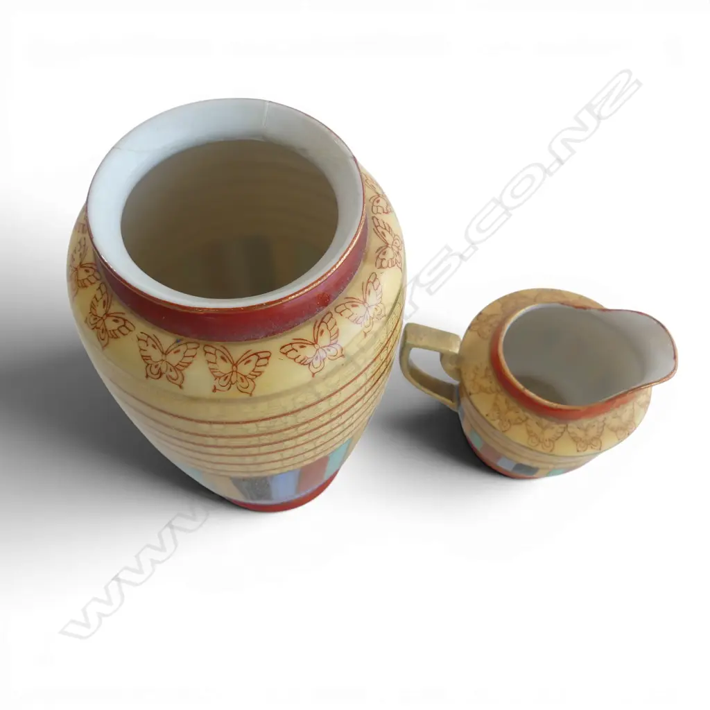 THOUSAND FACES JAPANESE PORCELAIN VASE (REPAIR TO RIM) AND CREAMER, TALLEST 160MM Image 1++