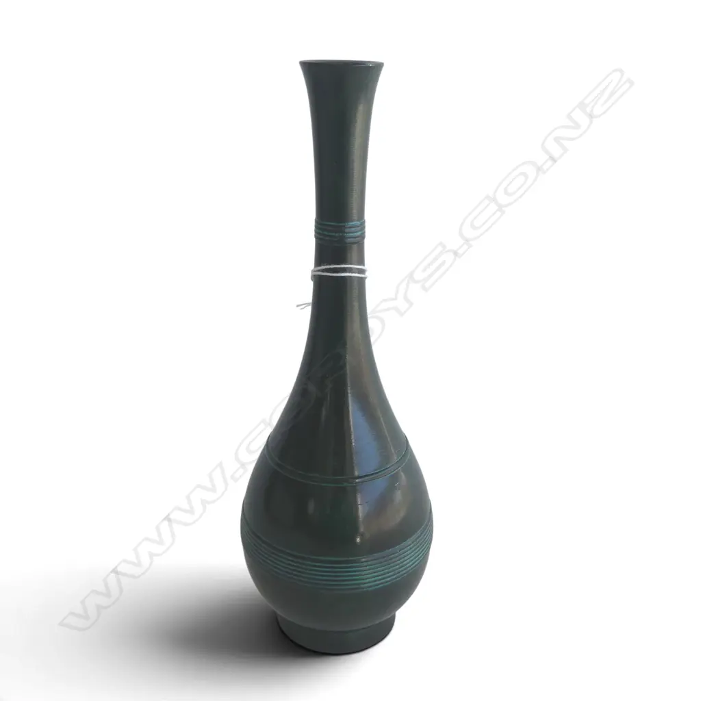 VINTAGE JAPANESE BRONZE VASE w GREEN PATINA, H.245 Image 1++