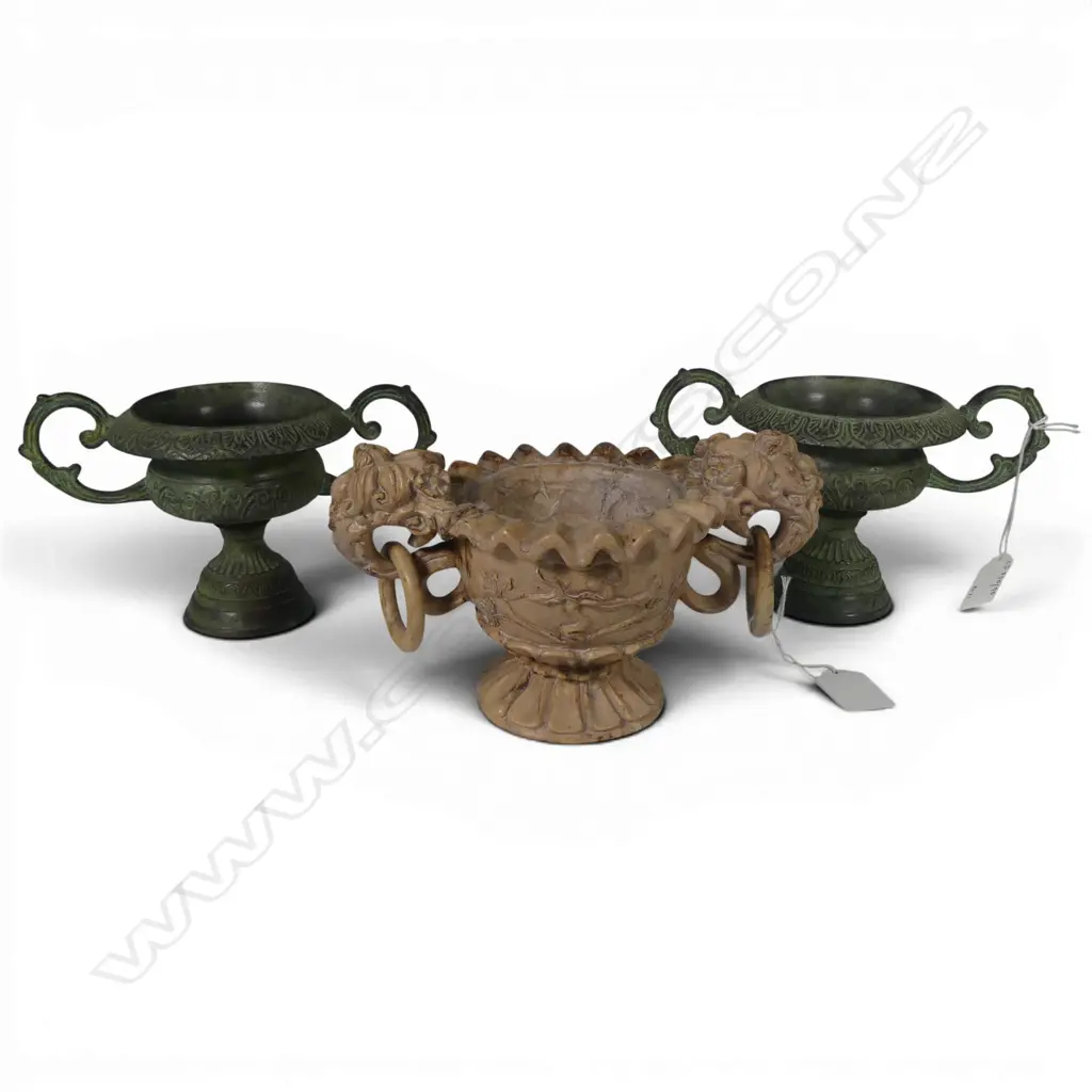 PR SMALL BRONZE 2 HANDLED URNS H110MM & ORIENTAL 2 HANDLED URN H100MM Image 1++