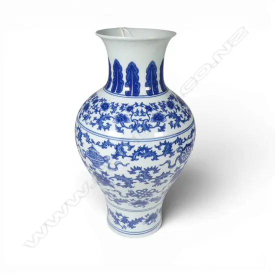 ORIENTAL B/W VASE H.325mm