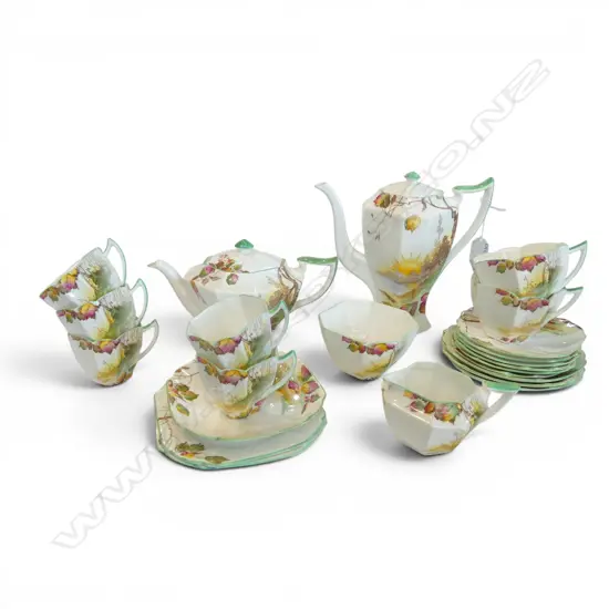 SHELLEY CHINA DECO AUTUMN LEAF PAT TEA & COFFEE PART SETS
