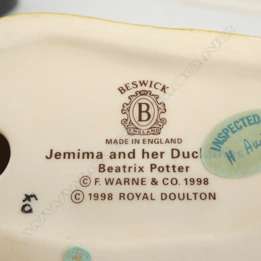 BESWICK BEATRIX POTTER 'JEMIMA and HER DUCKS', H.100mm brown backstamp 1973-1988 Image 1++