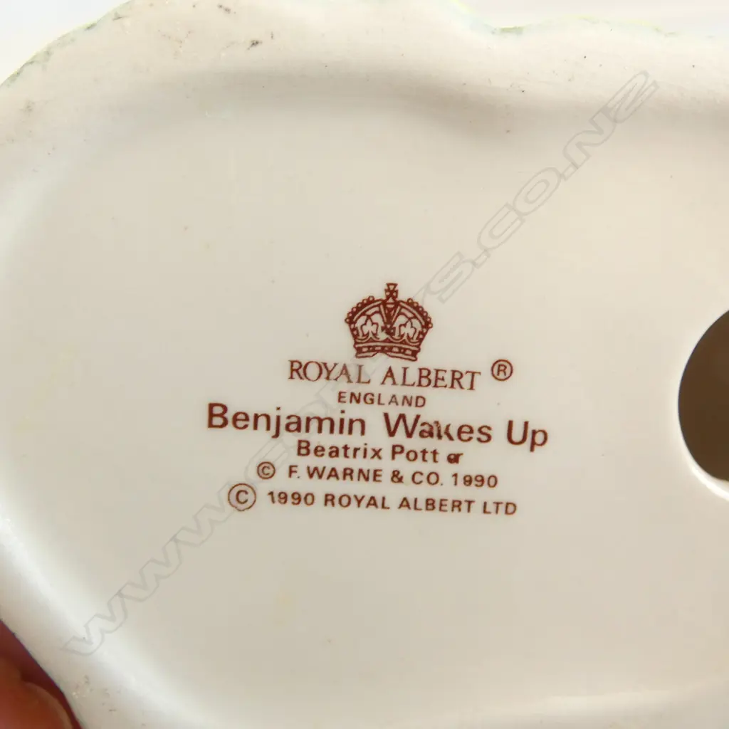 ROYAL ALBERT BEATRIX POTTER 'BENJAMIN WAKES UP', H.60x100mm Image 1++