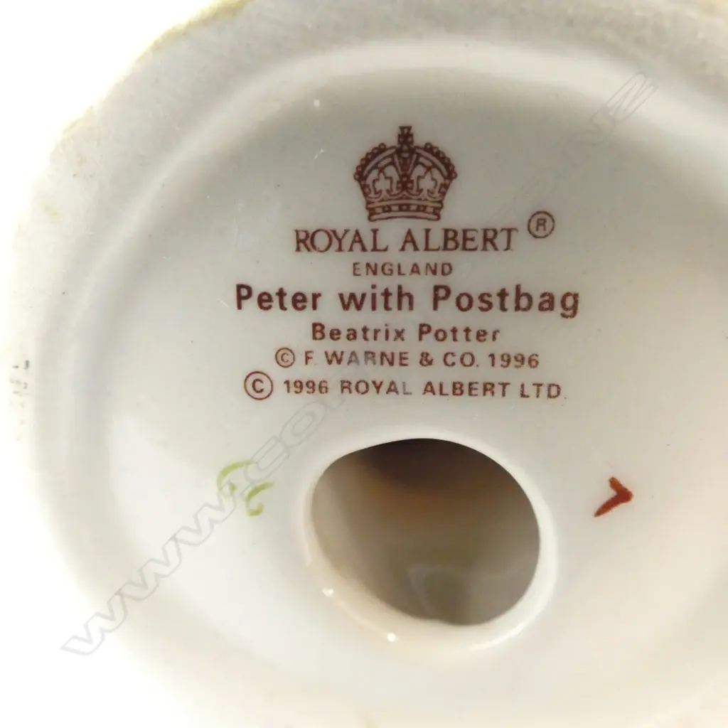 ROYAL ALBERT BEATRIX POTTER 'PETER WITH POSTBAG', H.120mm, brown backstamp 1989-1998 Image 1++
