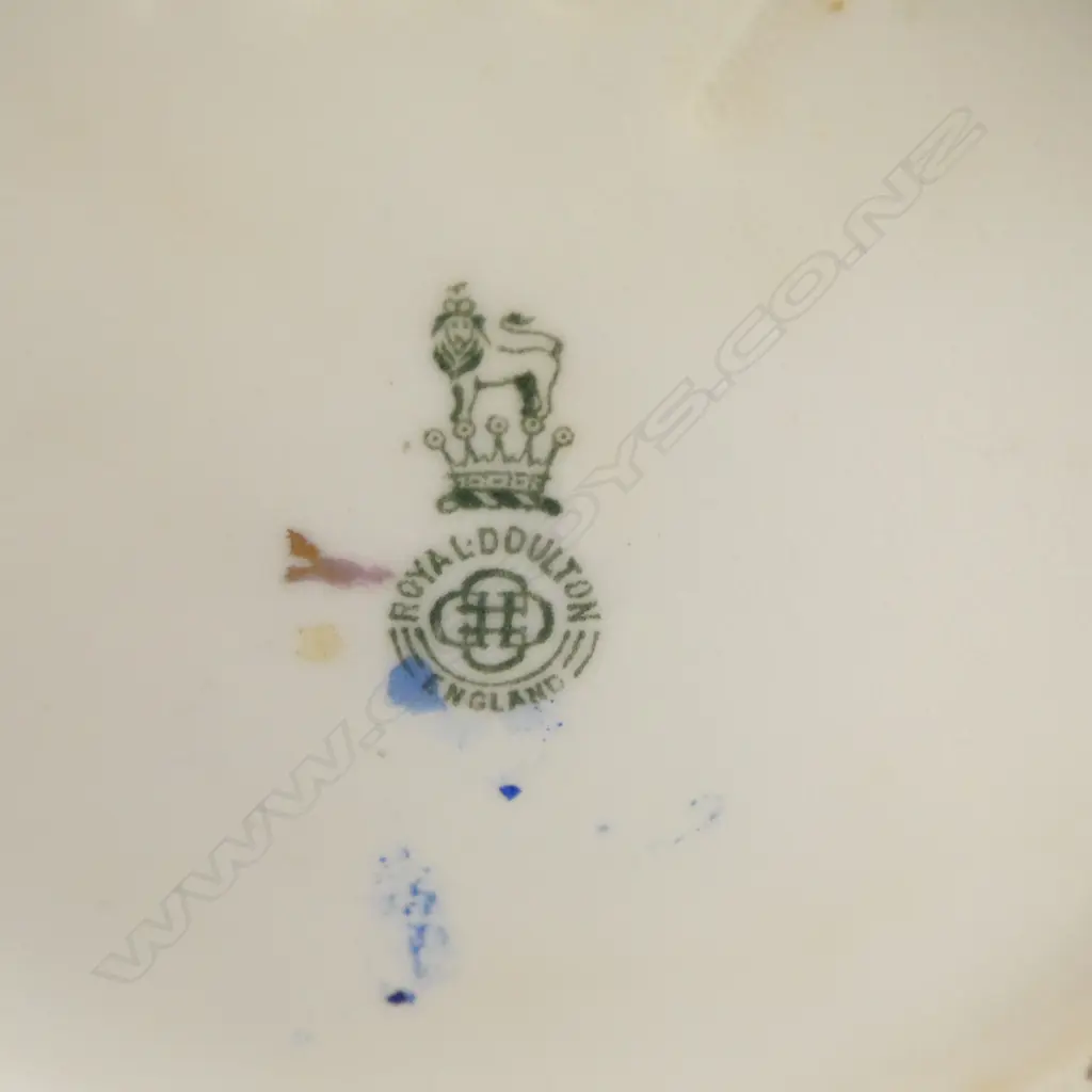 ROYAL DOULTON 'BLUE CHILDREN' VASE, DOUBLE HANDLED w GILT DETAIL, H.230mm Image 1++