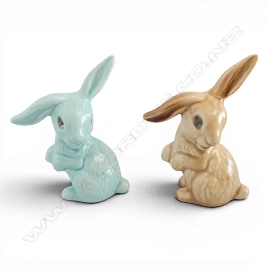 2 SYLVAC LOP-EARRED RABBITS #1302, H.130mm