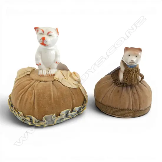 2 VINTAGE FIGURINE TOPPED PIN CUSHIONS, BONZO & BEAR, H.90/70mm