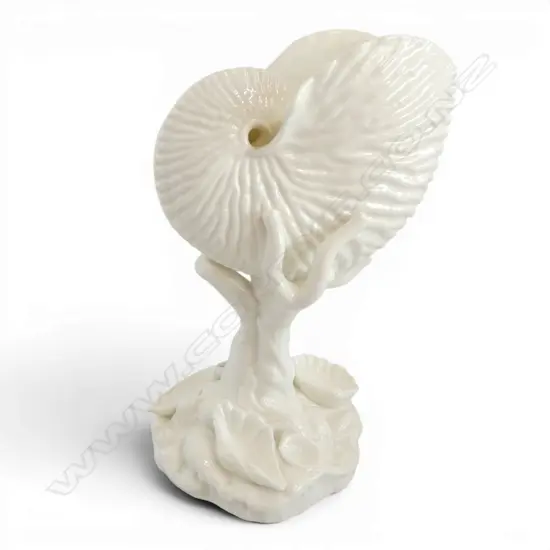 R/WORCESTER NAUTILIS SHELL VASE SUPPORTED BY CORAL BRANCHES & SEASHELLS OROUND BASE H168MM