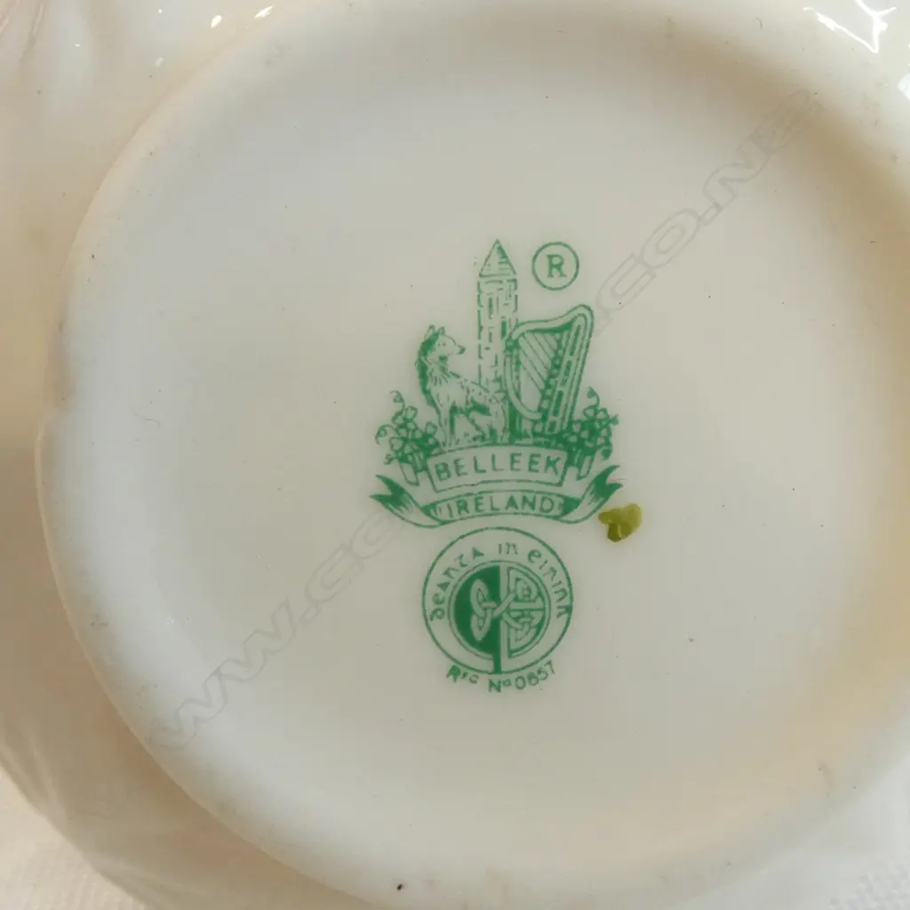 BELLEEK BUD VASE H155MM Image 1++