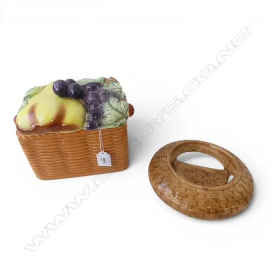 CHINA FRUIT BASKET & WALL HANGING Dia.190mm