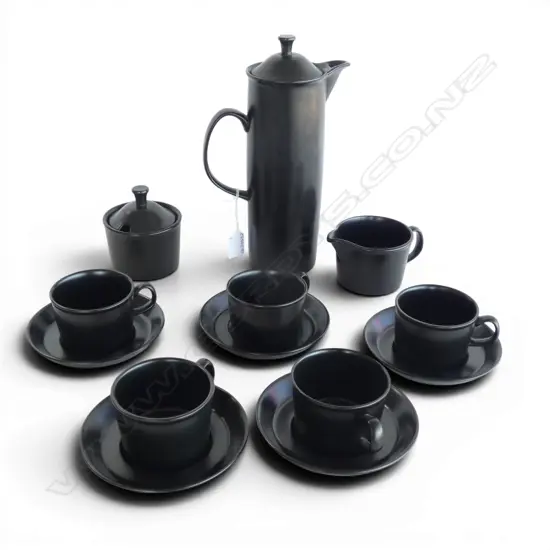BLACK WEDGWOOD 5 PLACE COFFEE SET H.280mm