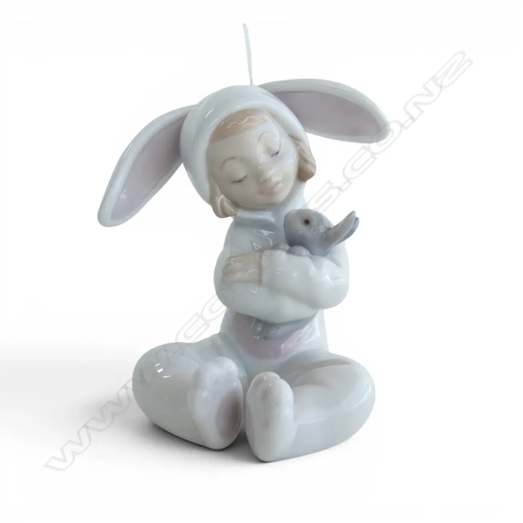 LLADRO 'BUNNY HUGS' FIGURINE w. box H.140mm Image 1++