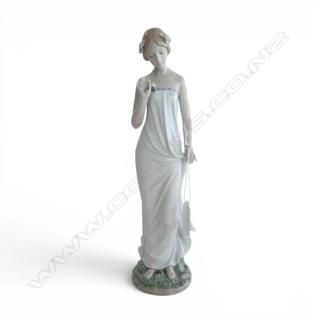LLADRO 'BELLA GLORIA' FIGURINE w. box H.300mm Image 1++