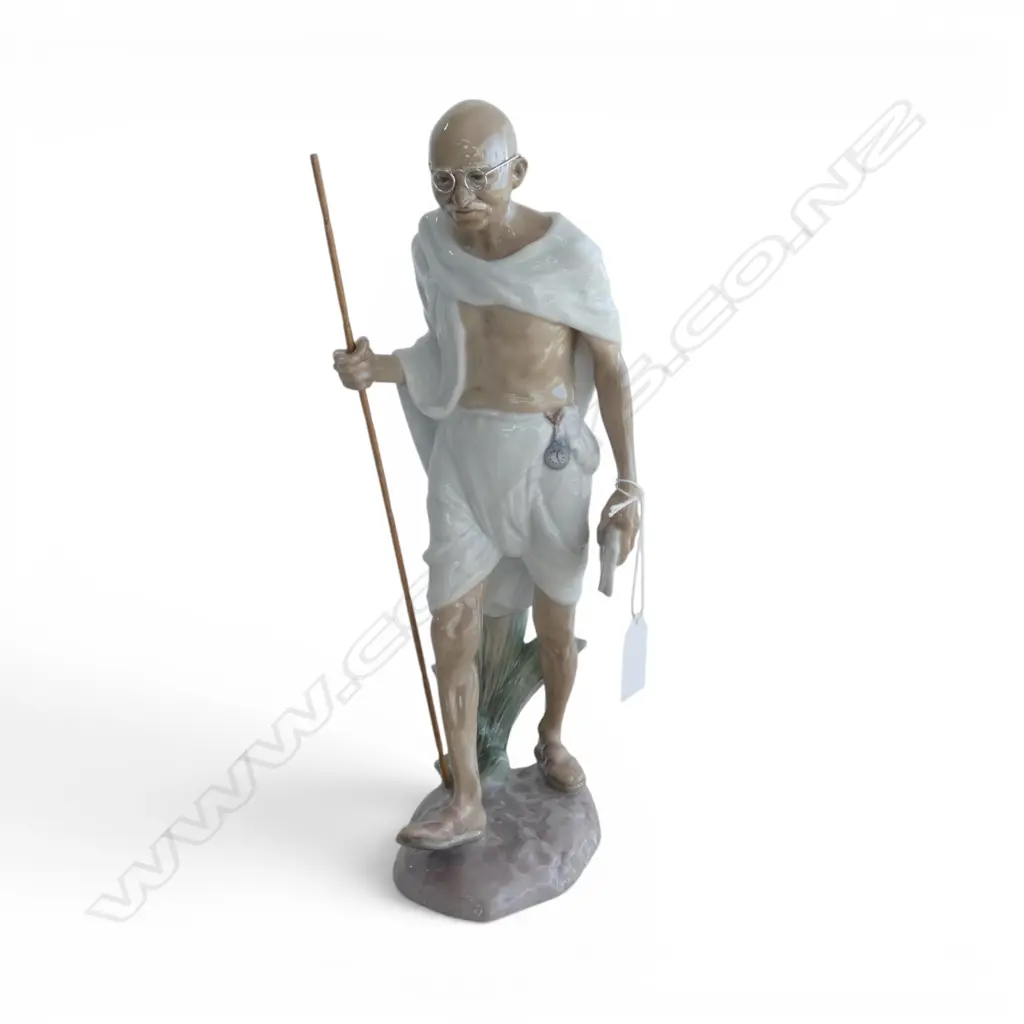 LLADRO 'MAHATMA HANDHI' FIGURINE w. box H.320mm Image 1++