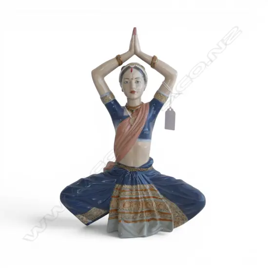 LLADRO 'INDIAN DANCE' FIGURINE w. box H.320mm