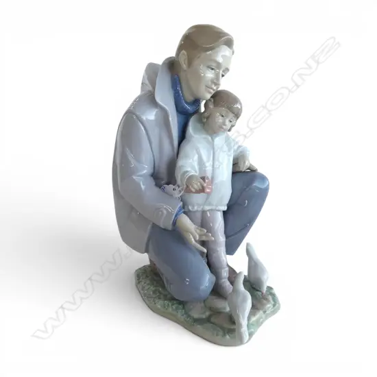 LLADRO 'A DAY WITH DAD' FIGURINE w. box H.280mm
