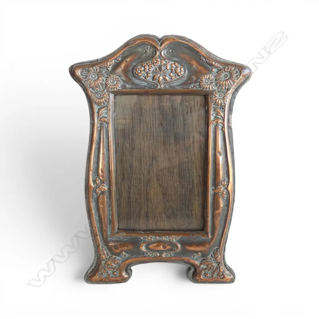 ART NOUVEAU HAND BEATEN COPPER FRAME, 260x180mm Image 1++