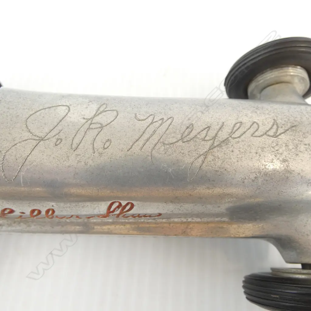 Wilbur Shaw Indy 500 Roadster 1:24 Diecast Aluminum Toy Race Car Indianapolis 500. Engraved 1948. L.220mm Image 1++