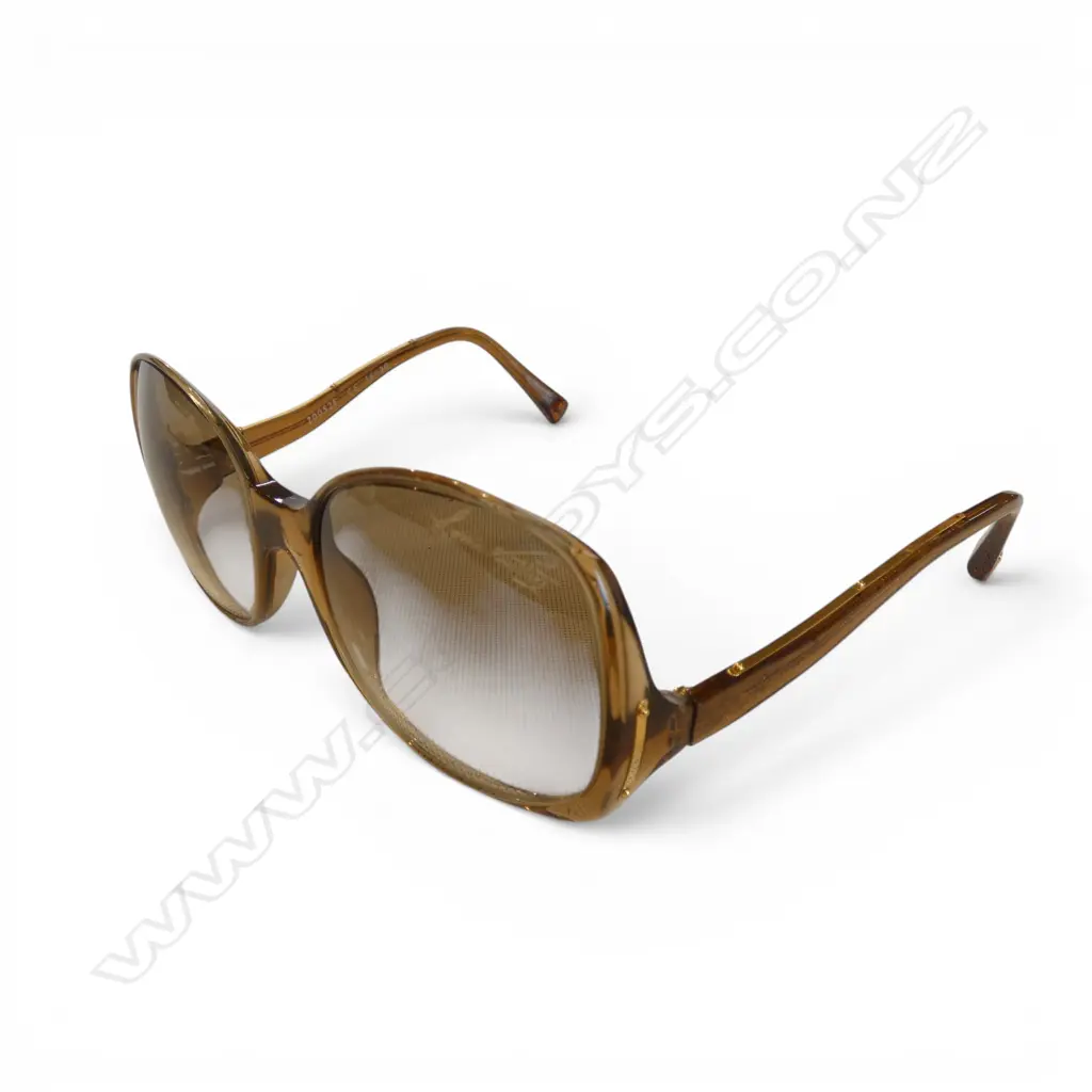 PR LOUIS VUITTON 'GINA' SUNGLASSES, 2007 Image 1++