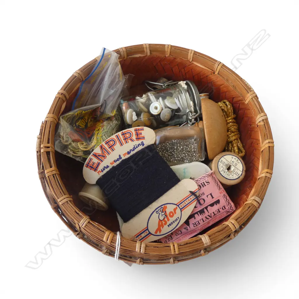 SMALL WOVEN CANE BASKET w. ASST. SEWING / CRAFT  Image 1++