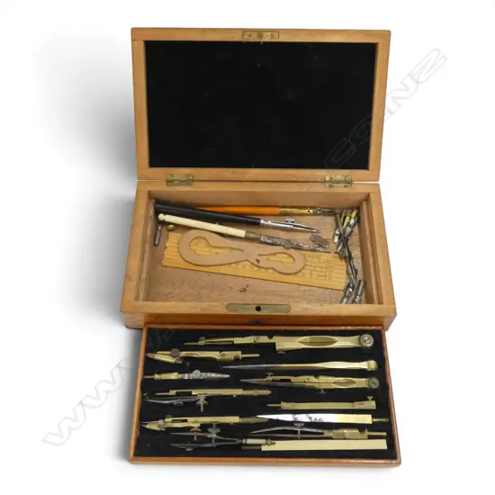 VINTAGE BRASS COMPASS SET 