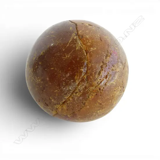 POLISHED KAURI GUM BALL SOME FAULTS DIA85MM