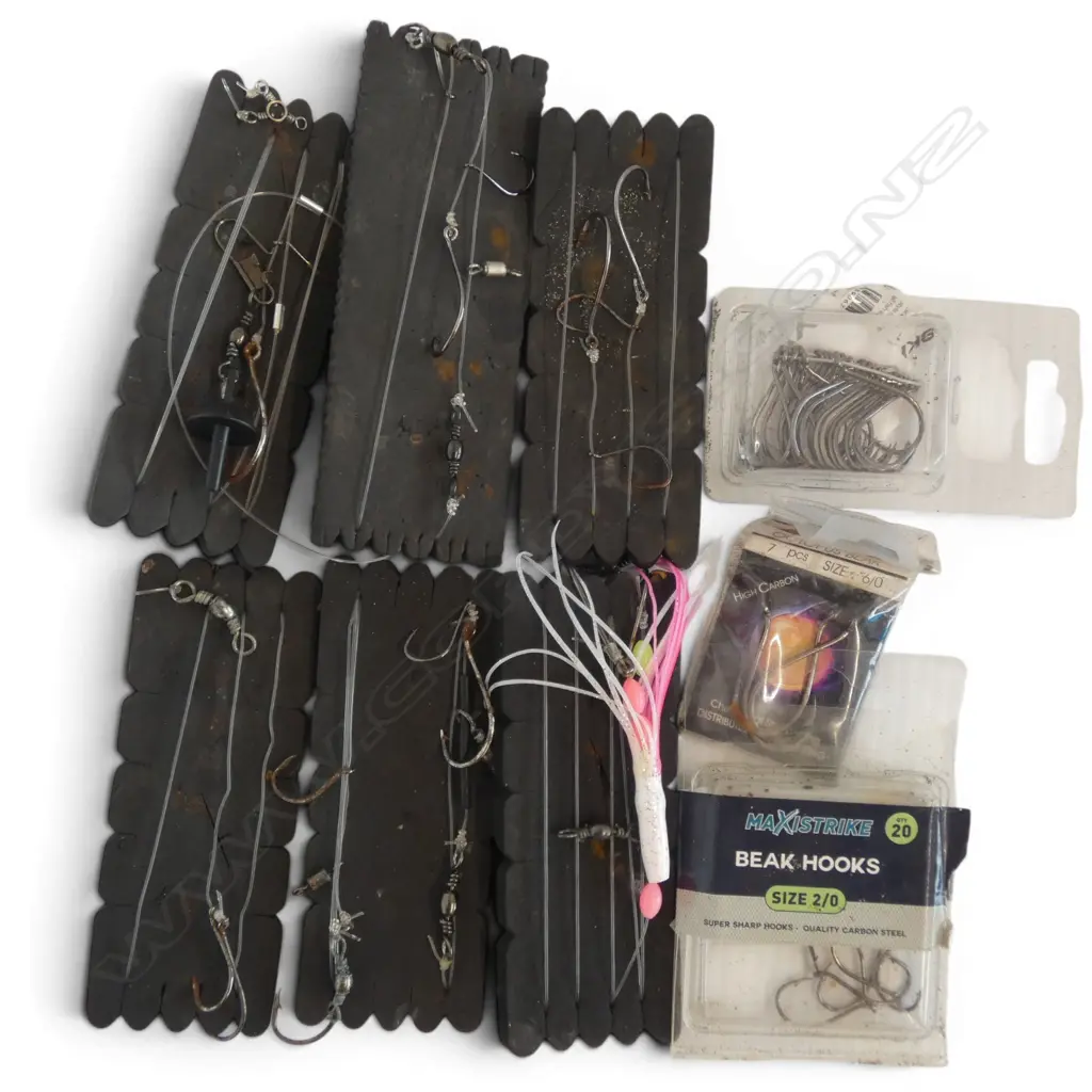 FISHING HOOKS AND SINKERS AF Image 1++