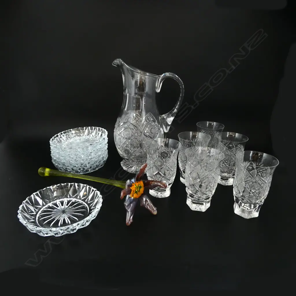 CRYSTAL JUG H.280mm & 6 GLASSES + 6 PLATES 150mm dia & ART GLASS FLOWER Image 1++