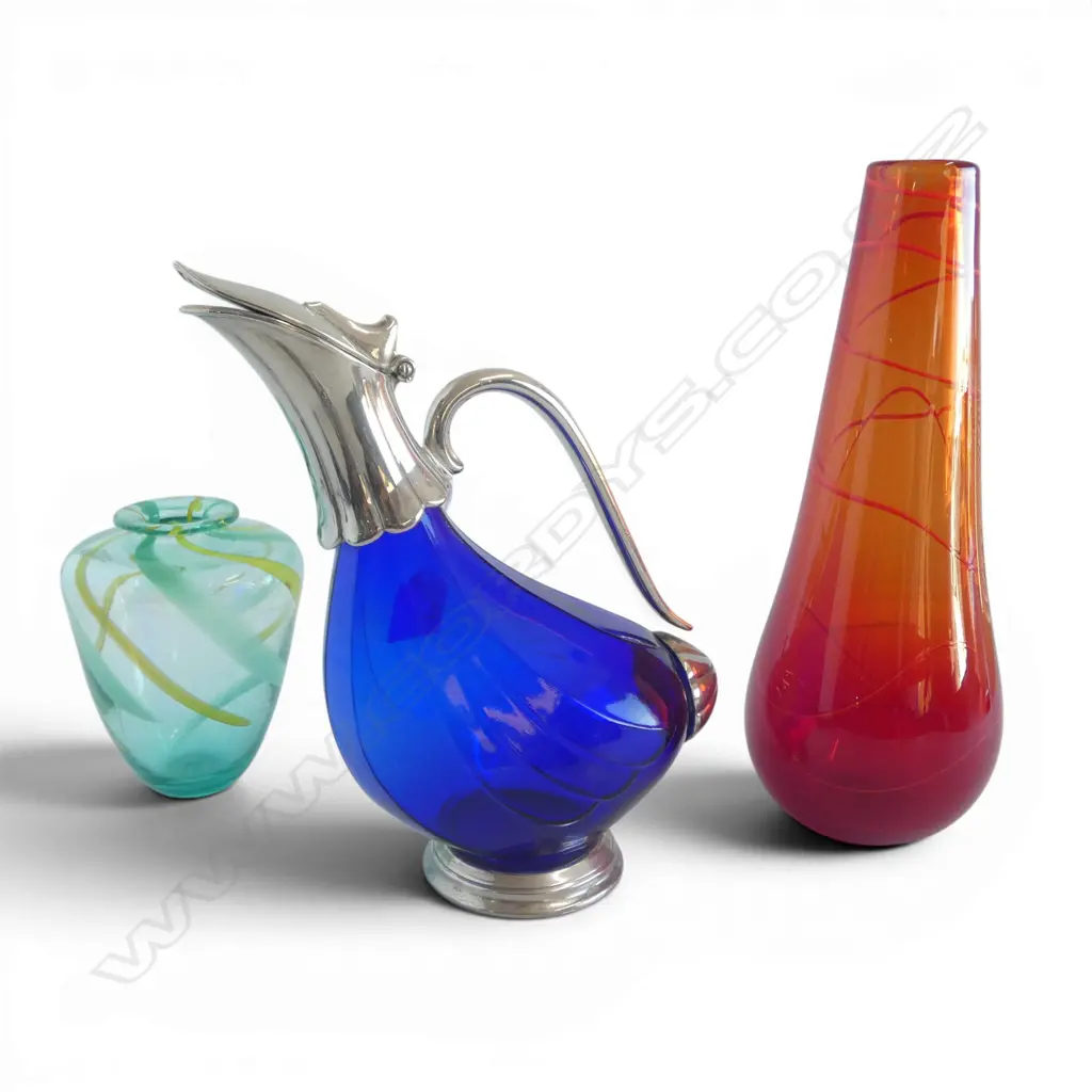 3 PCES ART GLASS; LYNDON OVER VASE H.280mm, SIGNED VASE H.130mm, CLARET JUG Image 1++
