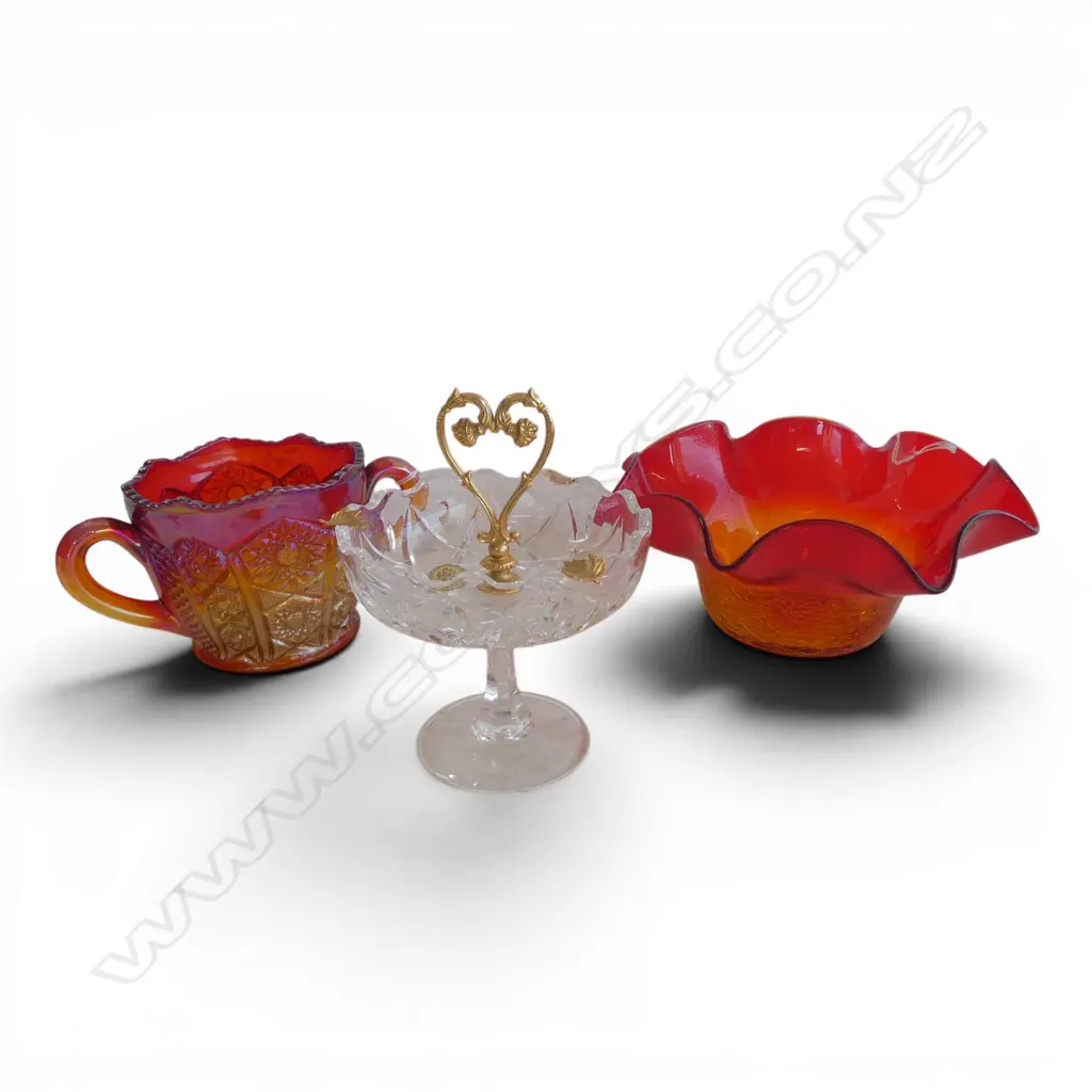 2 PCS AMERICAN CARNIVAL GLASS 2 HANDLED BOWL DIA170MM & ANOTHER  WITH ITALIAN CRYSTAL STEMMED DISH  Image 1++