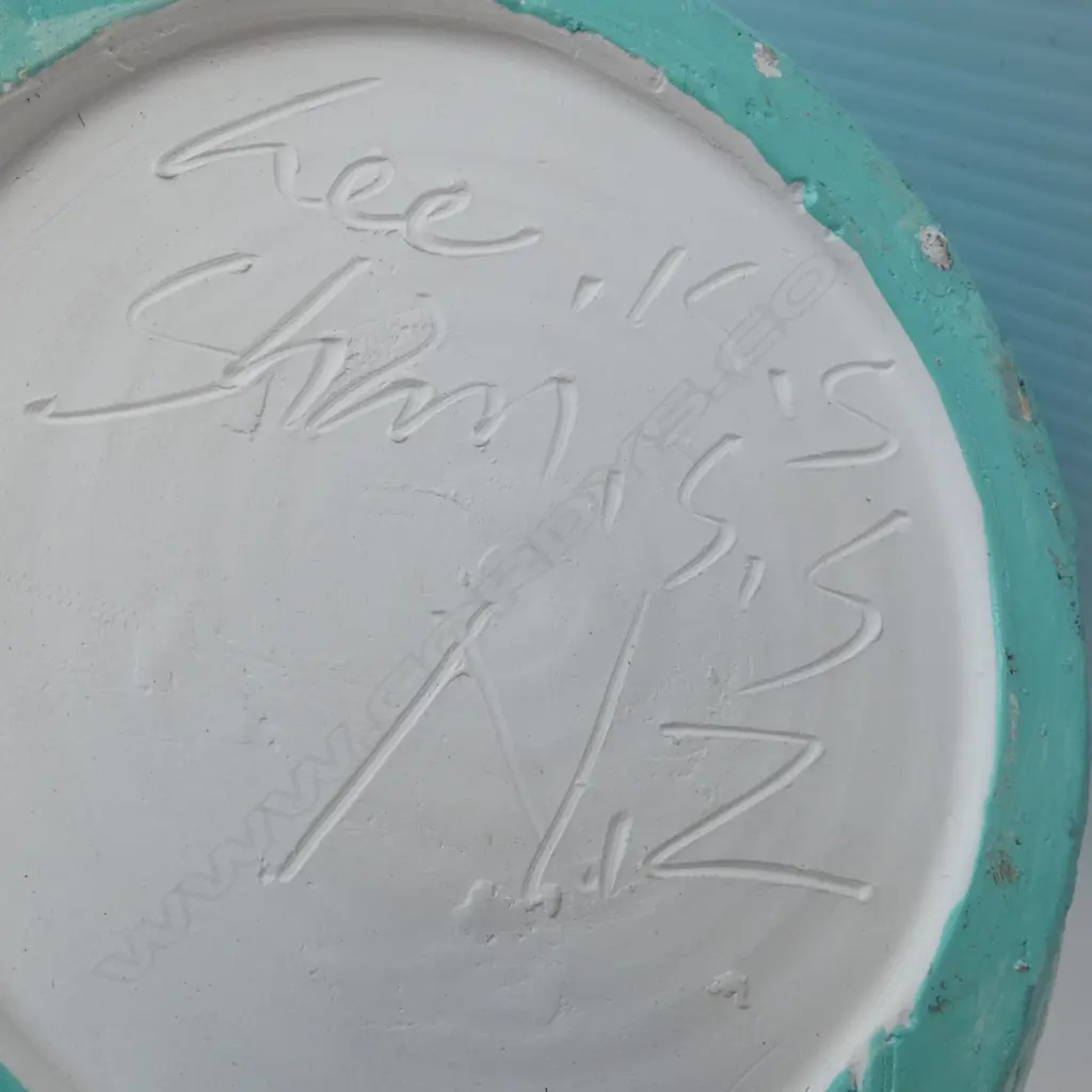KEUM SUN LEE PORCELAIN VASE w  PIERCED KORU DESIGN, H.260mm, chip to side needs repair Image 1++