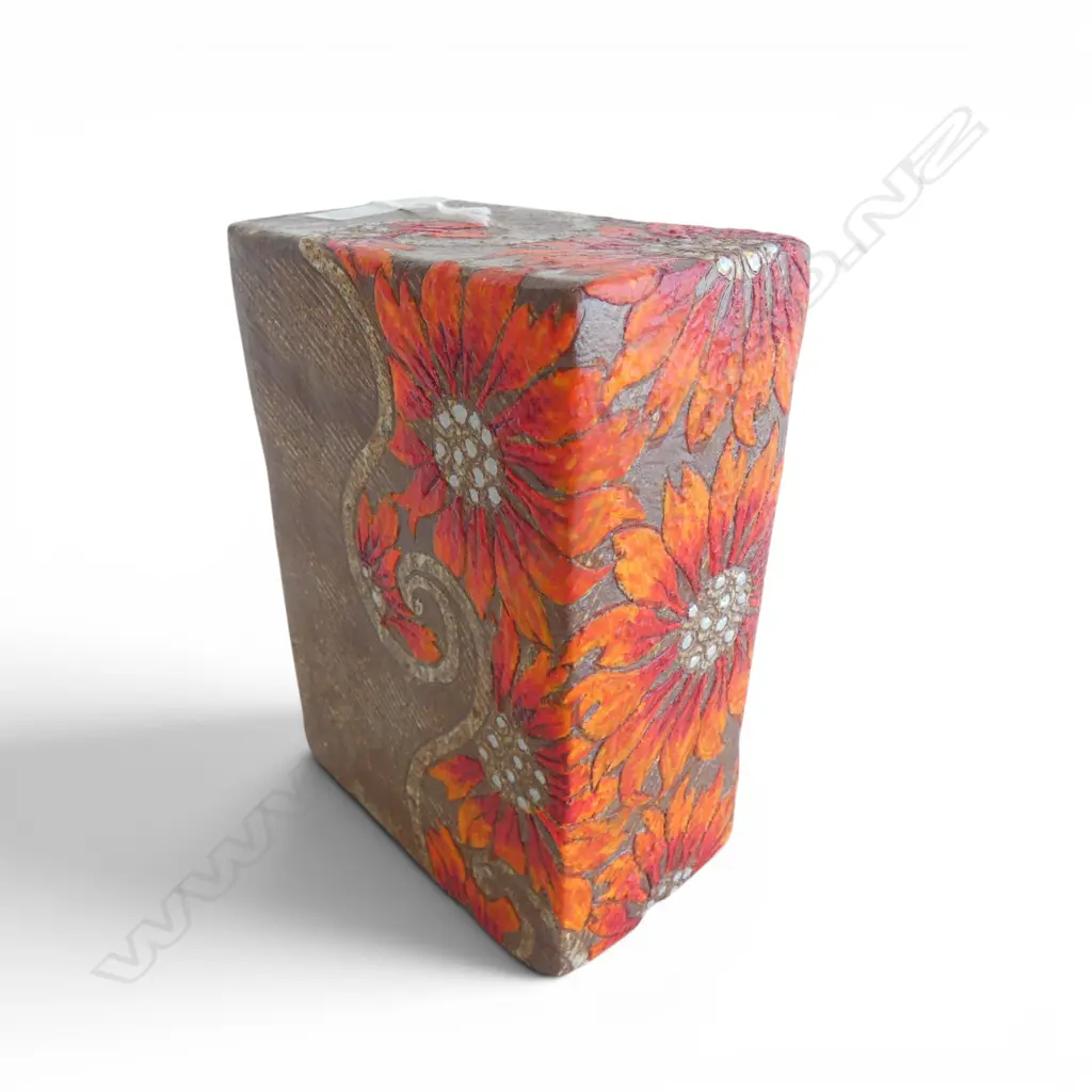 KEUM SUN LEE TERRACOTTA BLOCK w APPLIED BUTTERFLY, H.160mm Image 1++