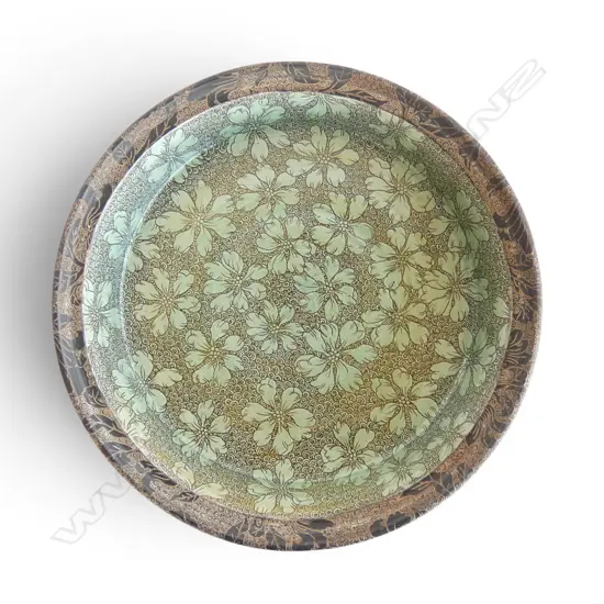 KEUM SUN LEE WIDE TERRACOTTA DISH w SGRAFFITO DESIGN, Dia.360mm