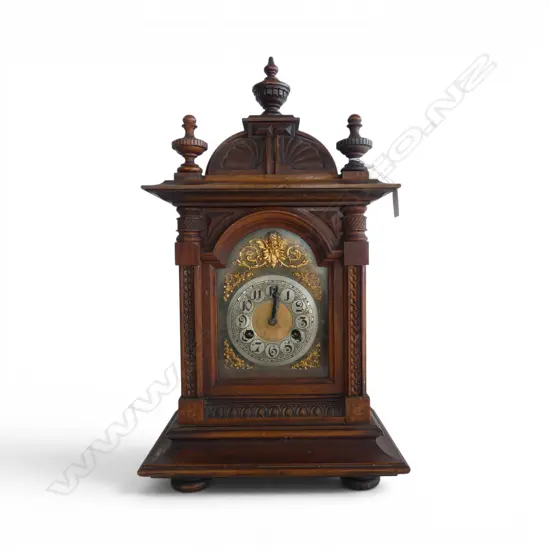 ANTIQUE BRACKET CLOCK w. key & pendulum H.540mm