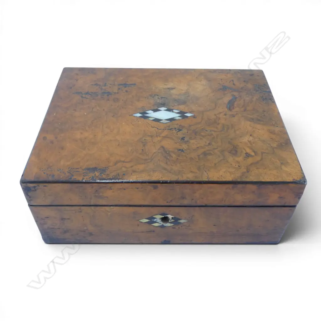VICTORIAN FIGURED WALNUT WRITING SLOPE fitted interior. 300 x 225 x 120mm Image 1++