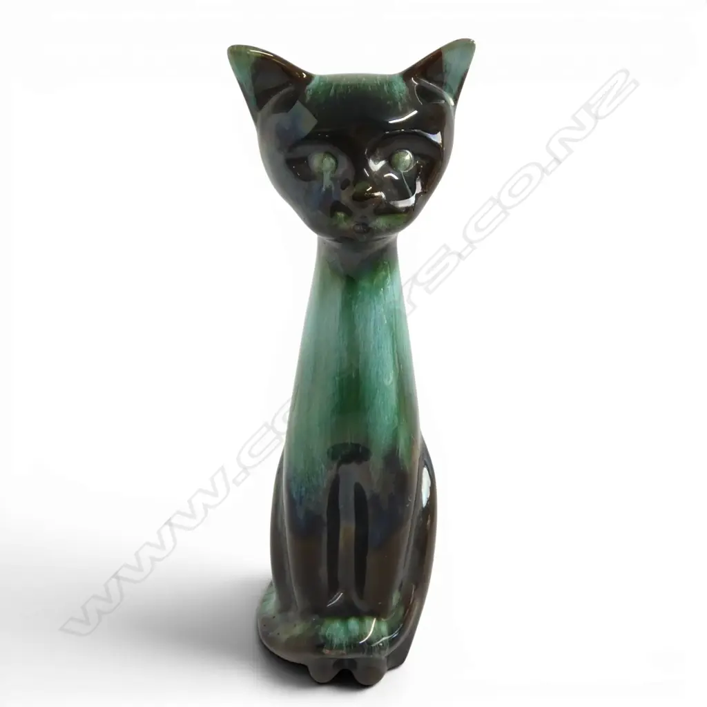 BLUE MOUNTAIN GREEN COLOURWAY CAT ORN H350MM Image 1++