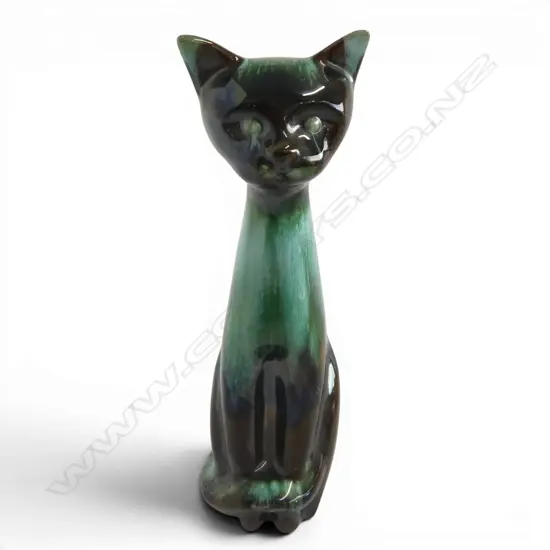 BLUE MOUNTAIN GREEN COLOURWAY CAT ORN H350MM