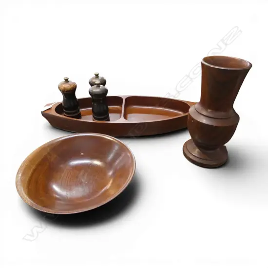 TURNED WOOD BOWL & VASE + 3 GRINDERS & TRAY W.505mm