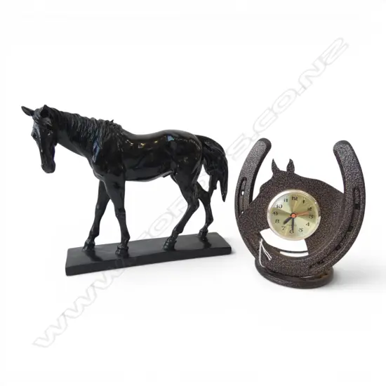 BLACK PLASTIC HORSE H.230mm & CLOCK