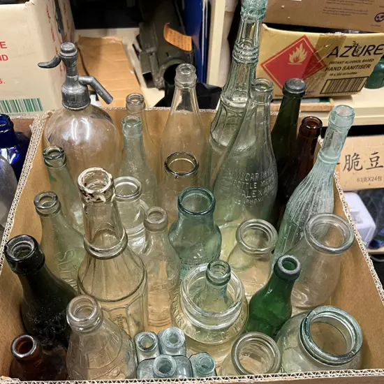LGE BOX OF OLD GLASS BOTTLES mostly NZ named + coloured etc