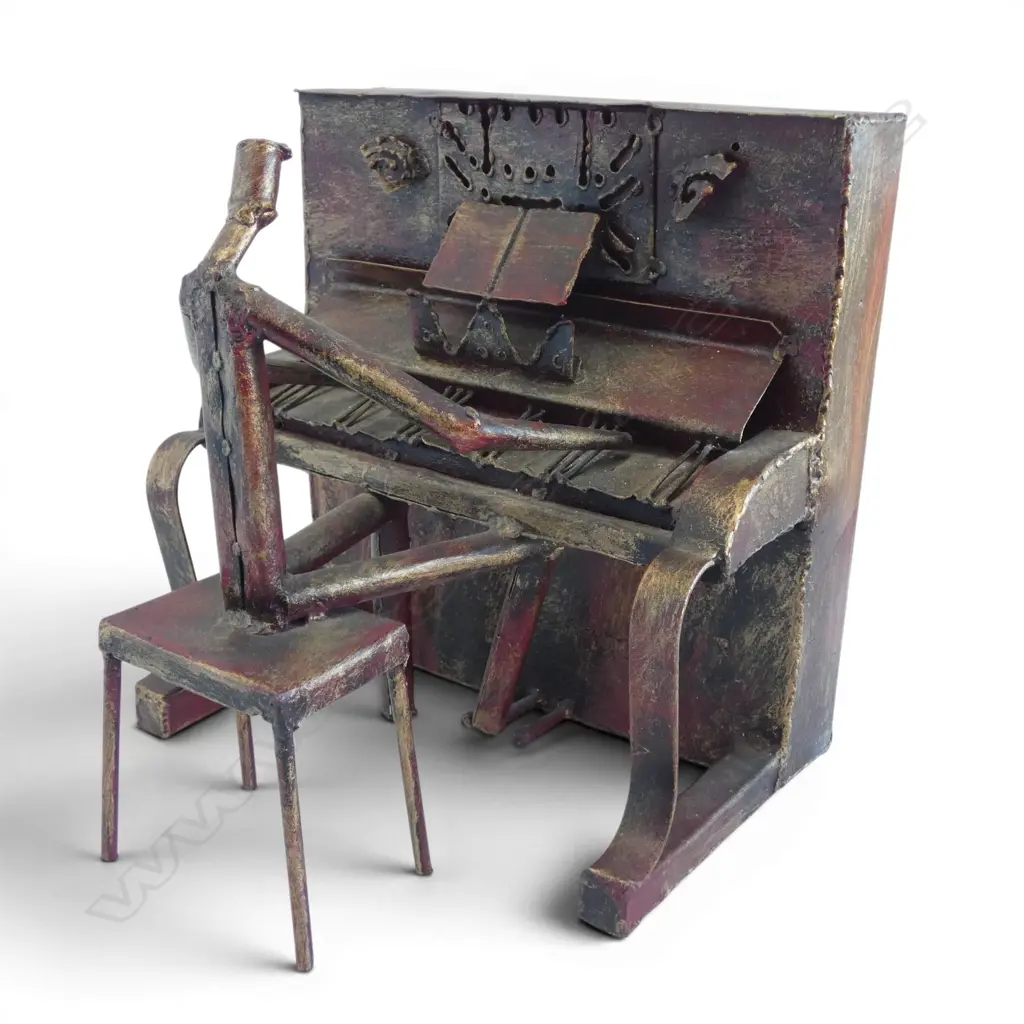 SCUPTURED METAL PIANO PLAYER H270 L270MM Image 1++